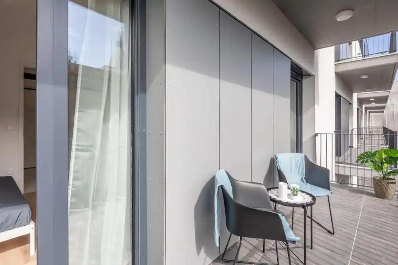 Brand New Modern Apartment-2 Rooms-Balcony-Garage Budapest Exterior photo