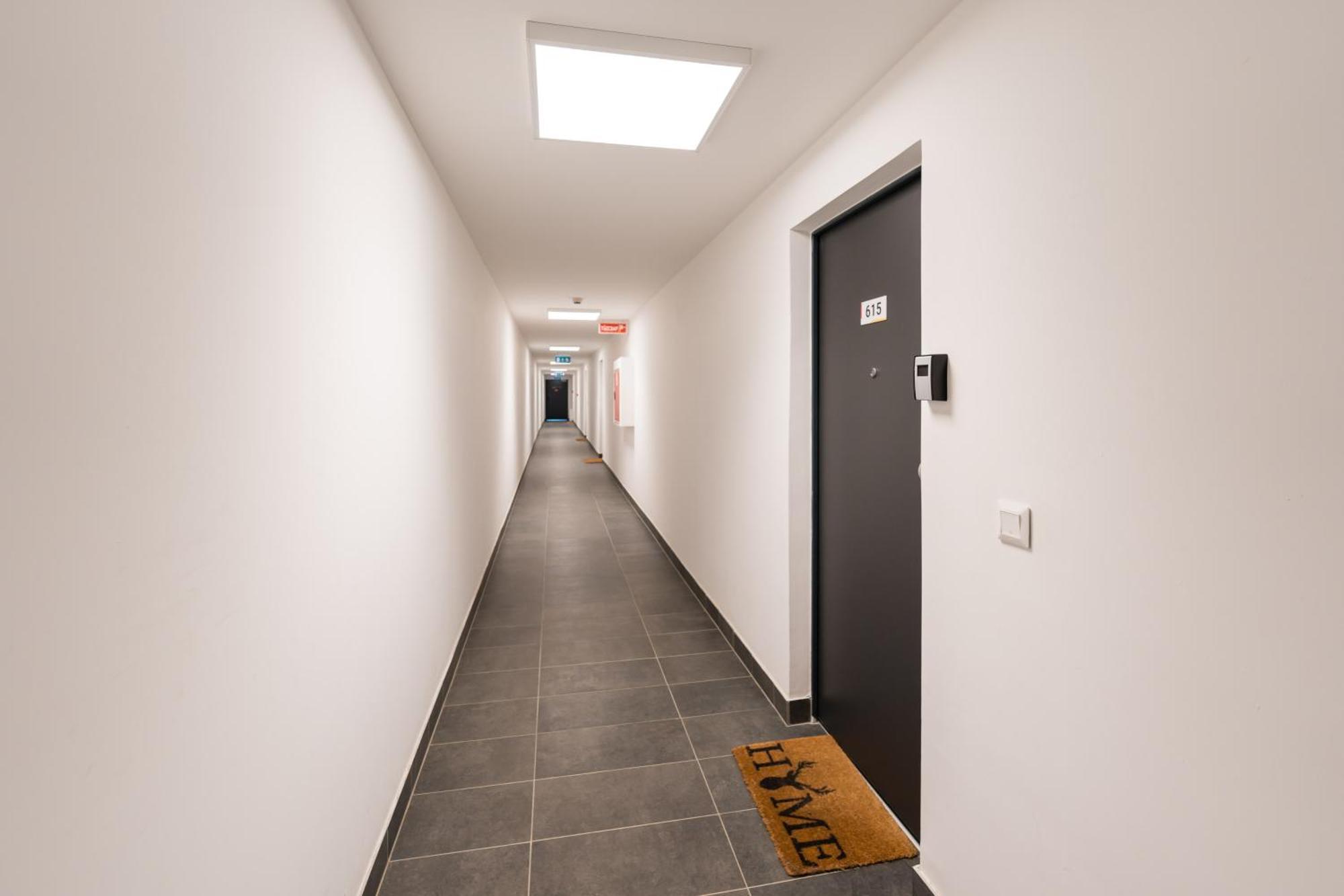 Brand New Modern Apartment-2 Rooms-Balcony-Garage Budapest Exterior photo