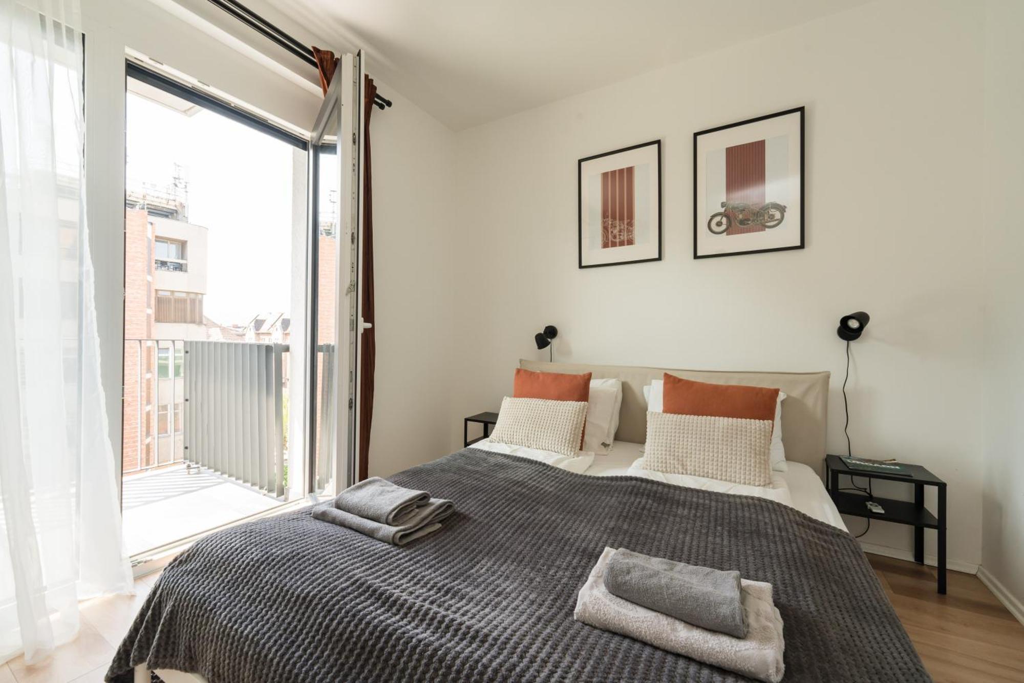 Brand New Modern Apartment-2 Rooms-Balcony-Garage Budapest Exterior photo